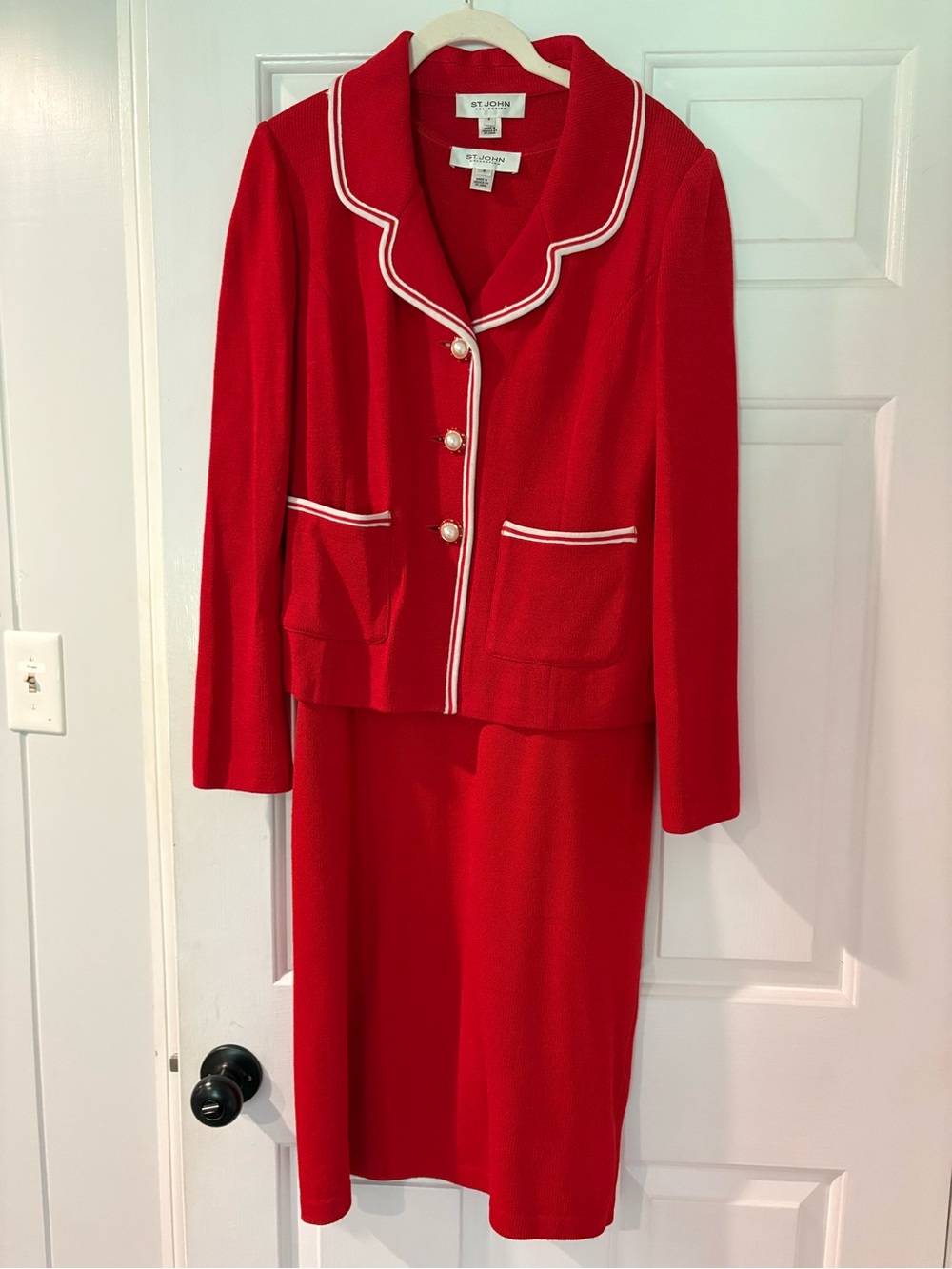 St. John Collection Red Knit Two-Piece Suit with White Trim size 4